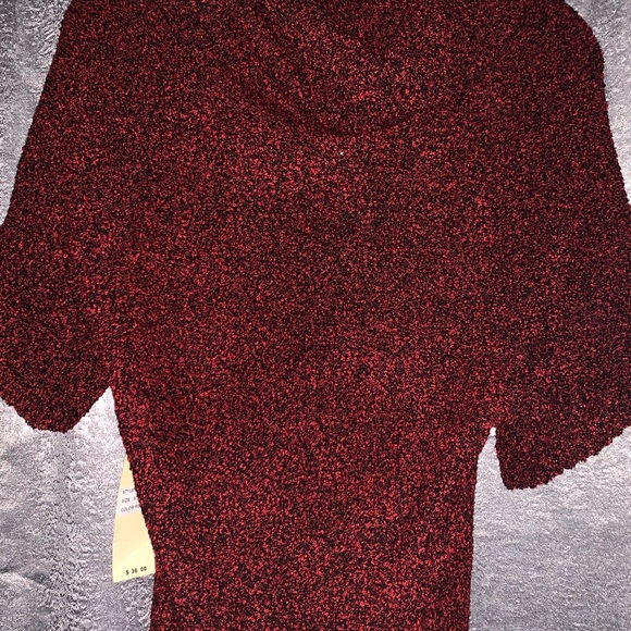 Red sweater - Picture 3 of 4